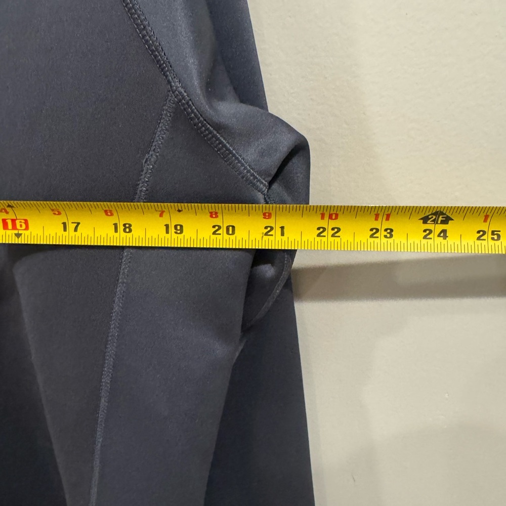 Zusa‎ Men's Medium 1/3 Zip Jacket Sweater Gray Recycled H2O Bottles - Picture 9 of 10